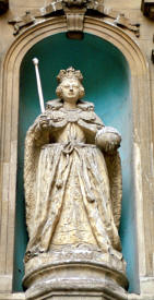 Statue of Queen Elizabeth I